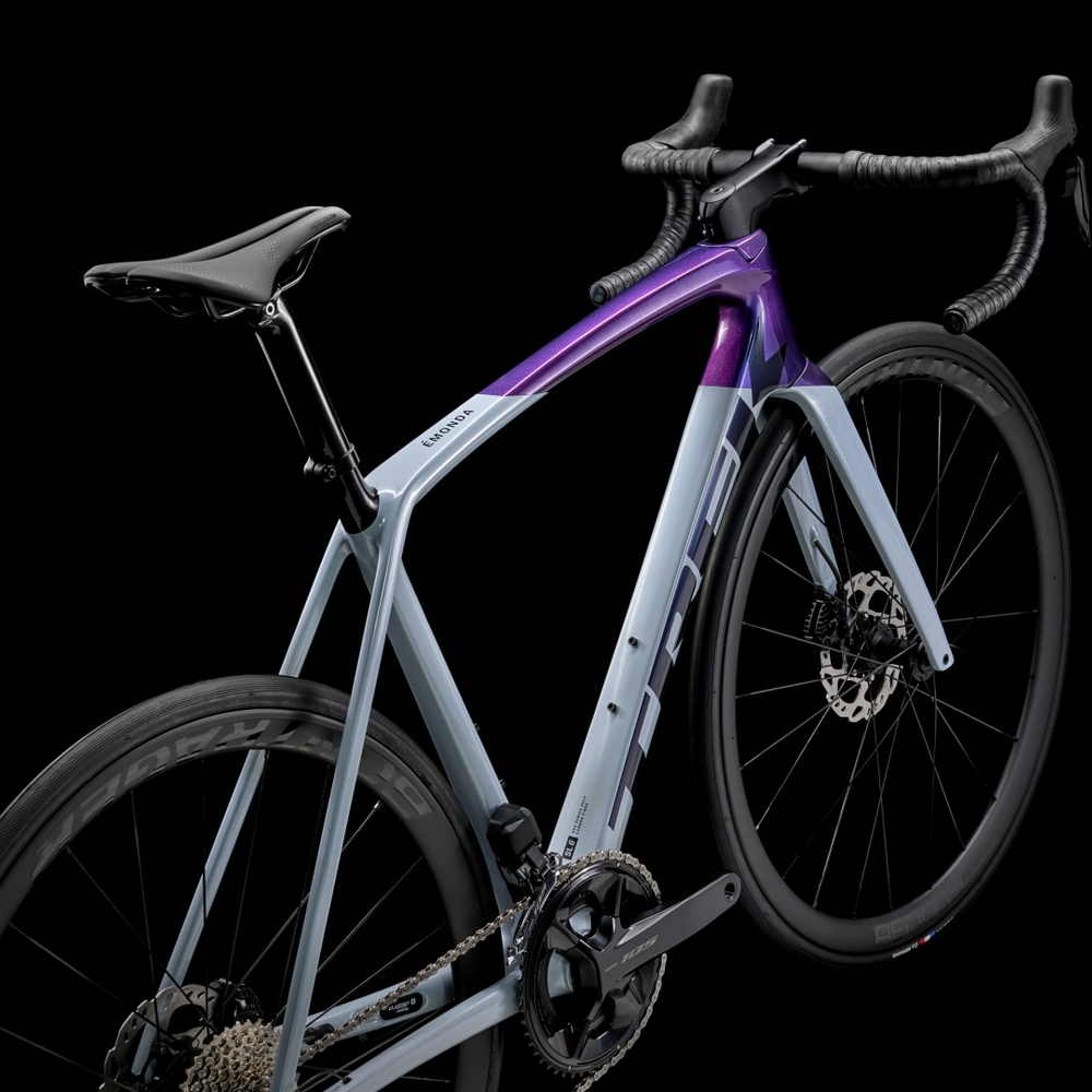 
                  
                    2024 Trek Émonda SL 6 - Plasma Pearl Grey/Purple Flip - biket.co.za
                  
                