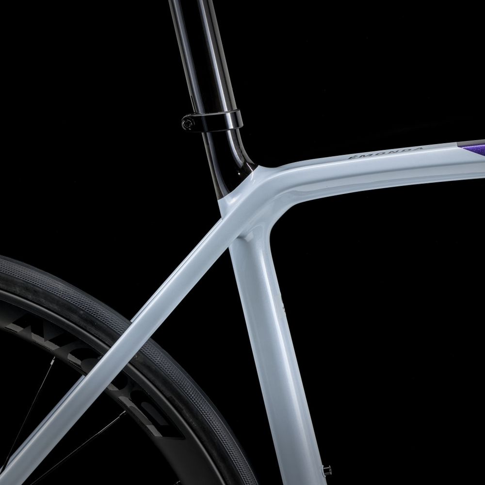 
                  
                    2024 Trek Émonda SL 6 - Plasma Pearl Grey/Purple Flip - biket.co.za
                  
                